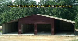 Enclosed center section barn with 2 lean tos